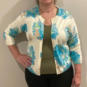 Liz Wear by Liz Claiborne Cream and Blue Floral Cardigan Sweater Size XL